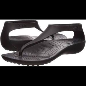 NWOT Crocs Serena Flip flop sandals